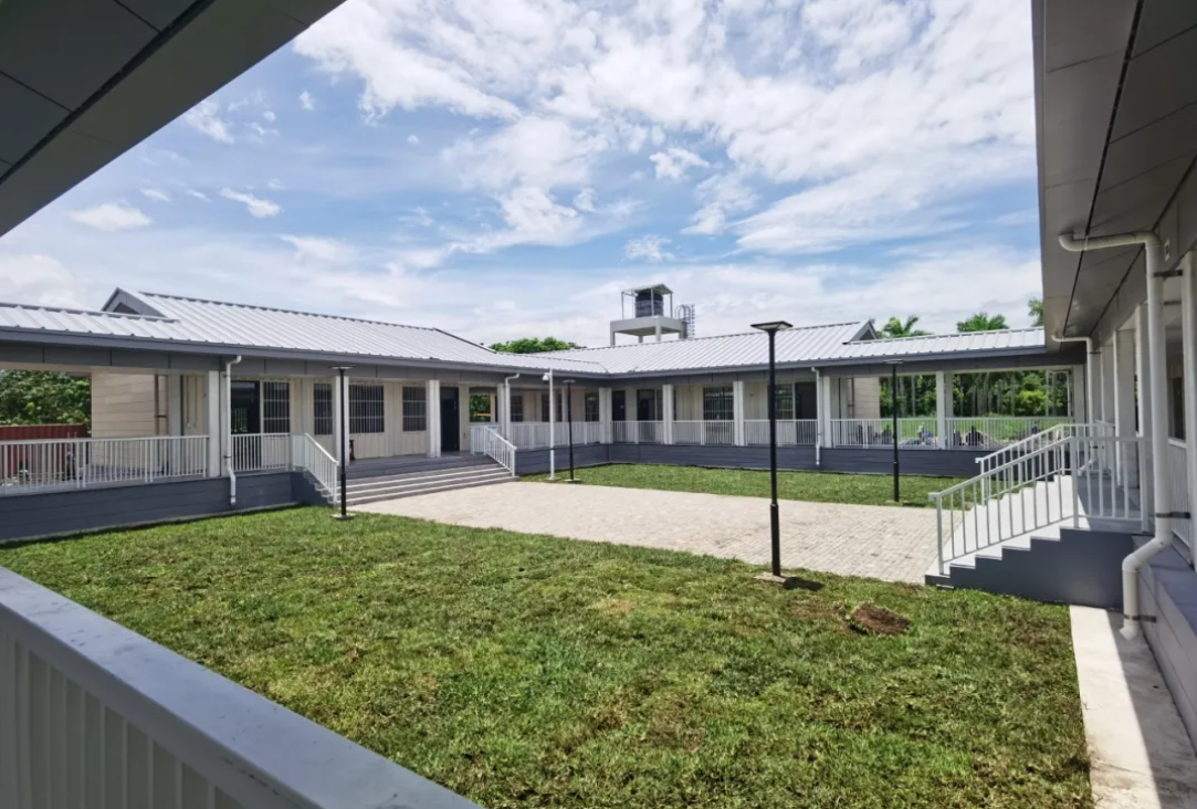 中国建筑承建的中国援洪都拉斯农业学校项目竣工 1.png